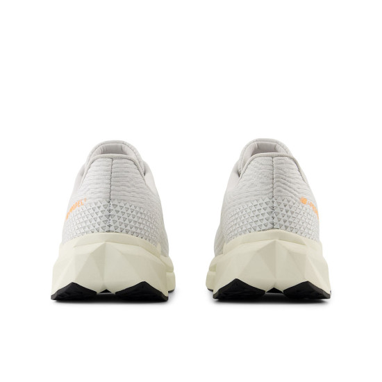 New Balance FuelCell Propel v5